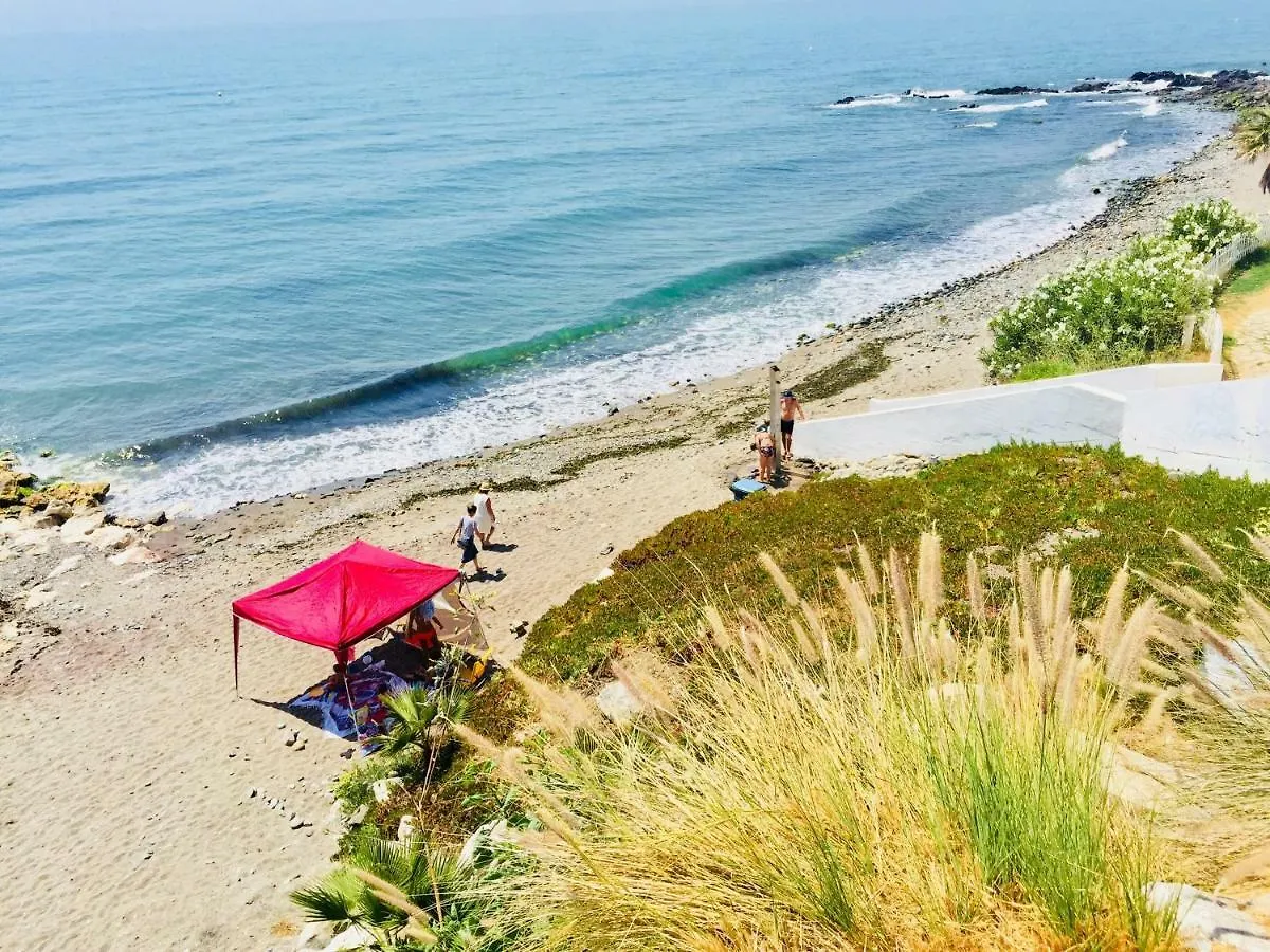 贝纳尔马德纳La Perla Beachfront别墅 度假居
